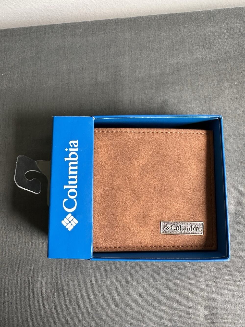 Columbia Men’s Bi-Fold Wallet Brown Coated Leather NEW